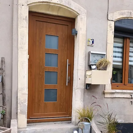 90 M2 * Vic-sur-Seille