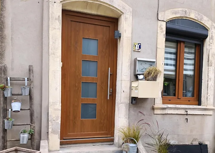 90 M2 * Vic-sur-Seille